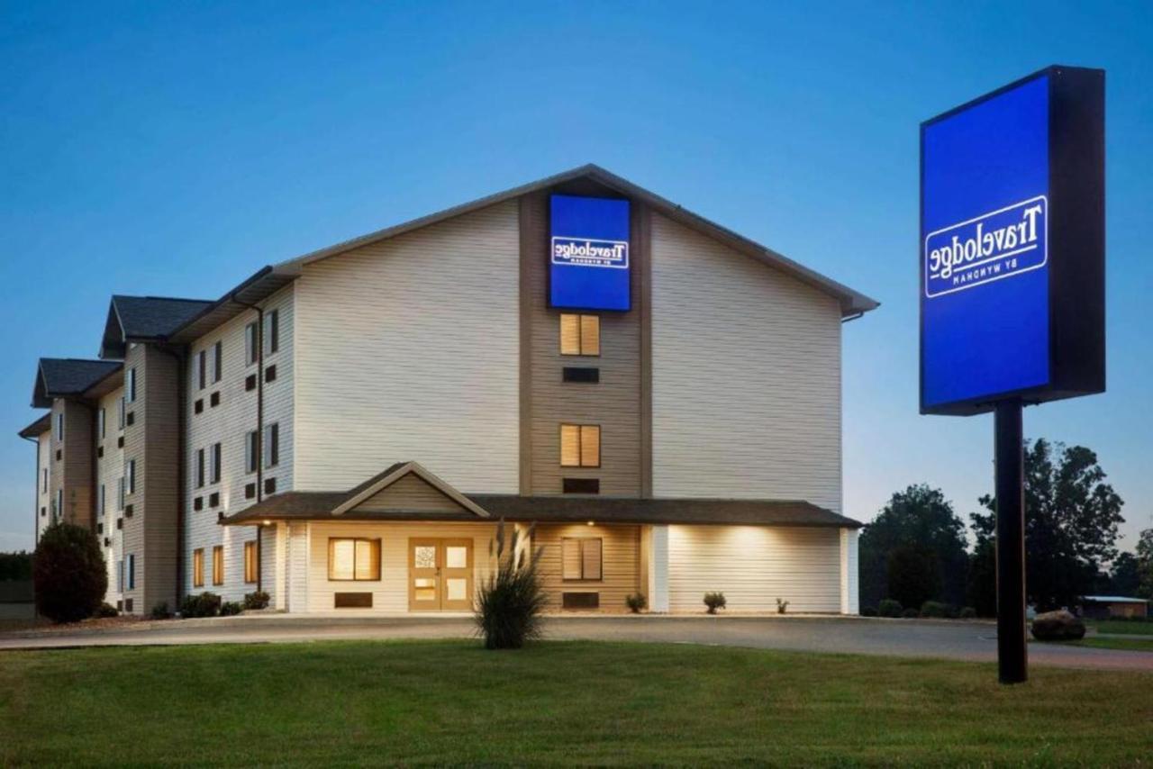 Travelodge By Wyndham Livonia Esterno foto